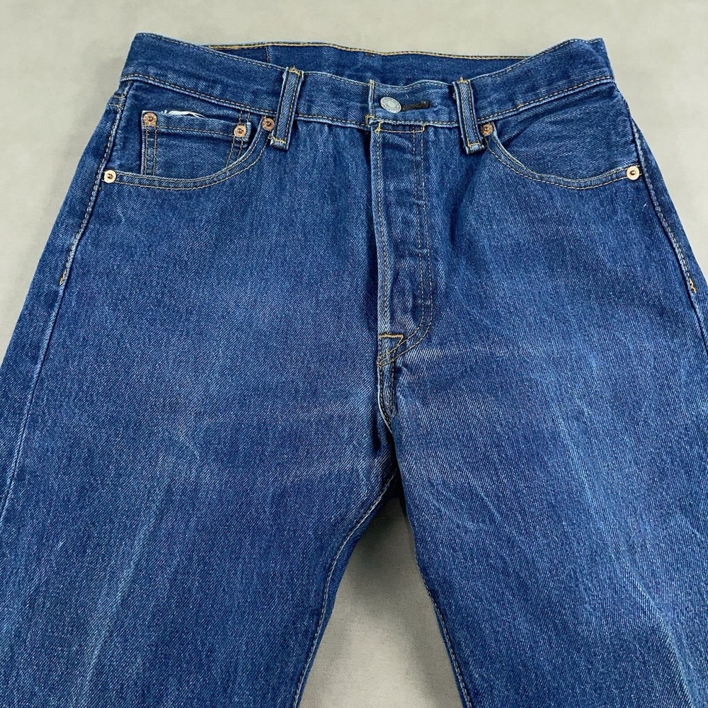 Levi 501 Jeans Mens 31x32 Denim Button Fly Straight Leg Faded (Fits 29x30) - Picture 3 of 16